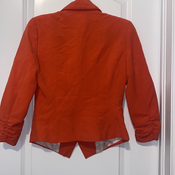 Suzy Shier coral blazer - Picture 3 of 3
